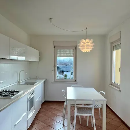 Gusela - Piccolo Gioiello Vicino Al Centro アパート Visome